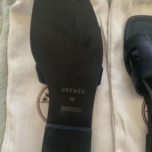 dHgate Hermes oran sandals. Looks exactly like the real authentic oran sandals.